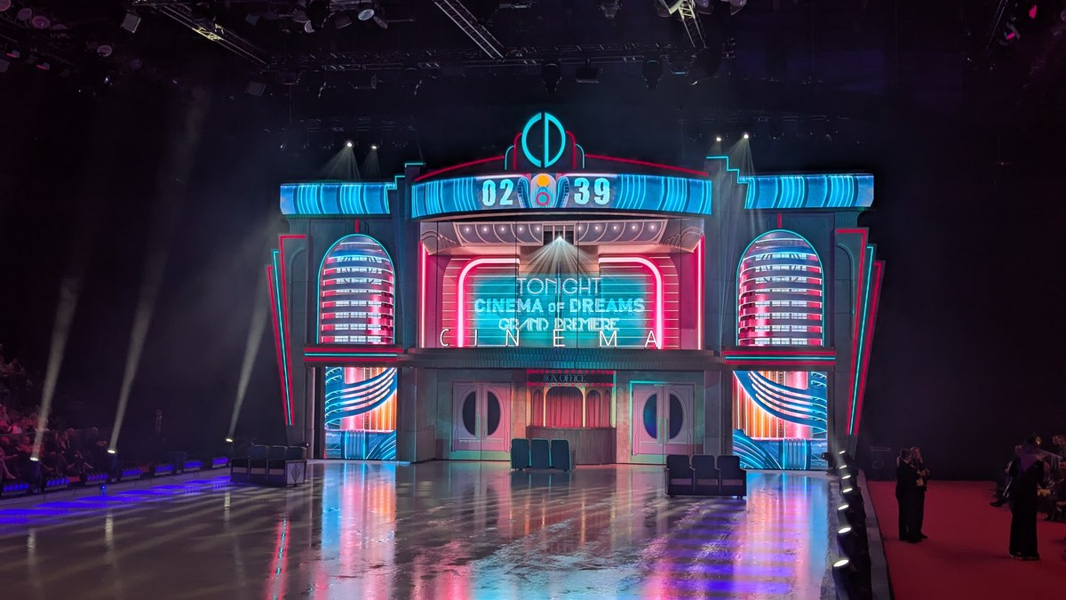 Bühnenbild von Holiday on Ice – Cinema of Dreams im Januar 2026